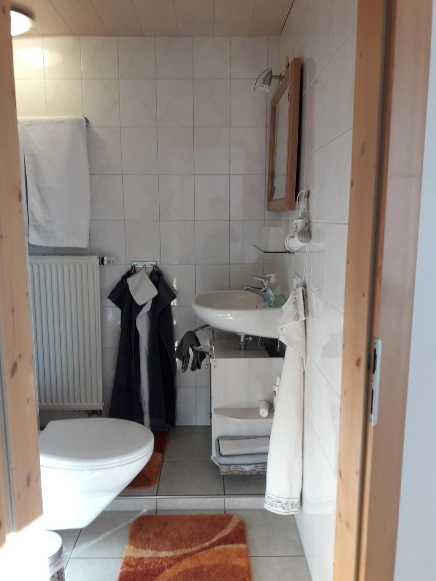 Gaestehaus Reisacher - Mehrbettzimmer 派廷 外观 照片